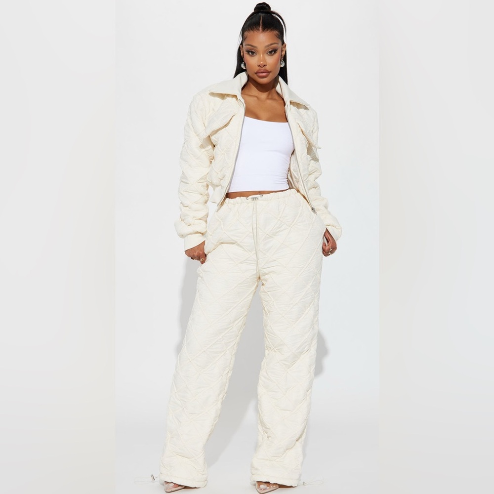 Fashion Nova Cream Quilted Puffer Pant Set – Size L (NWT)